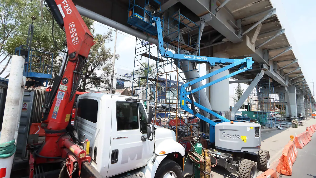 TRABAJADORES  LINEA 12 DEL METRO... DANIEL GALEANA  (99)